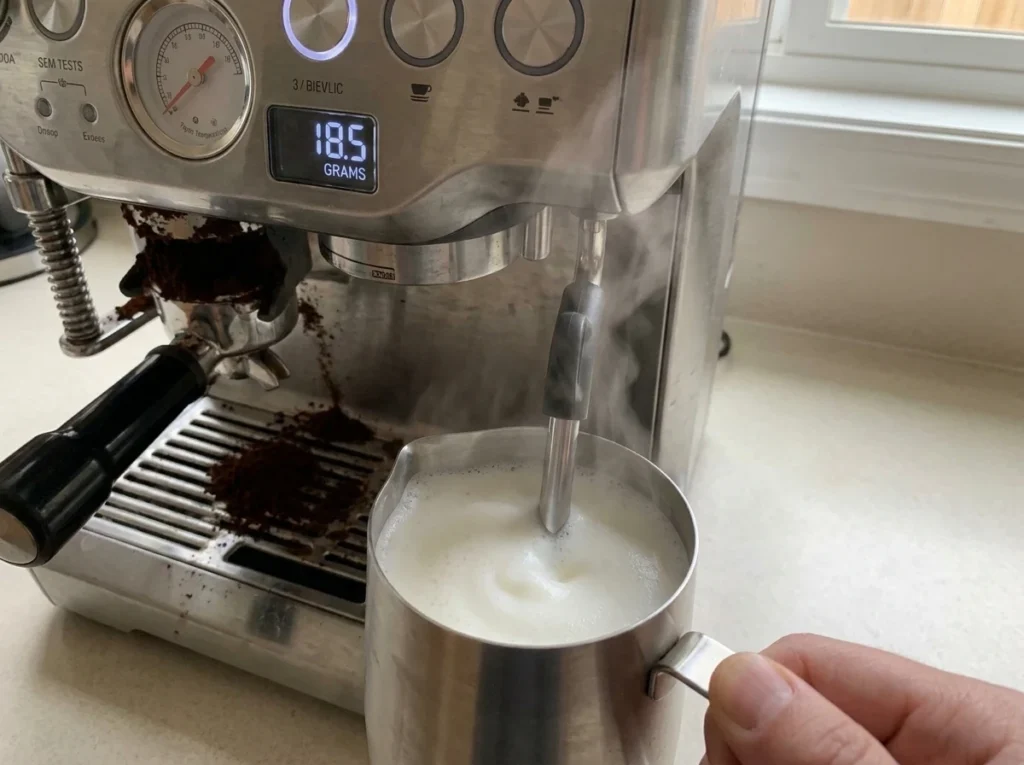 Breville BES876 manual steam-wand milk texturing